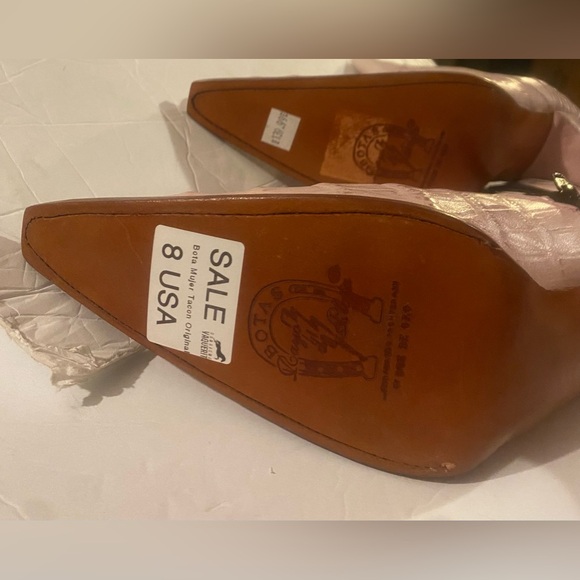 Botas Pink Alligator Spiked Boots - Picture 2 of 6